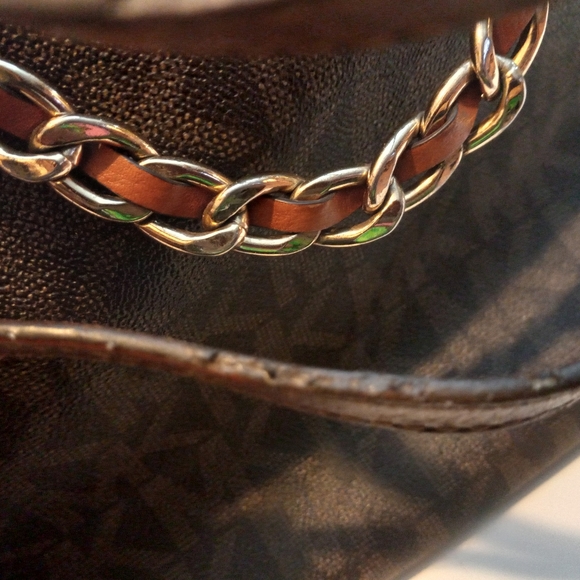 NWT Michael Kors Harper Large  Signature PVC Tote - Brown - Picture 14 of 15